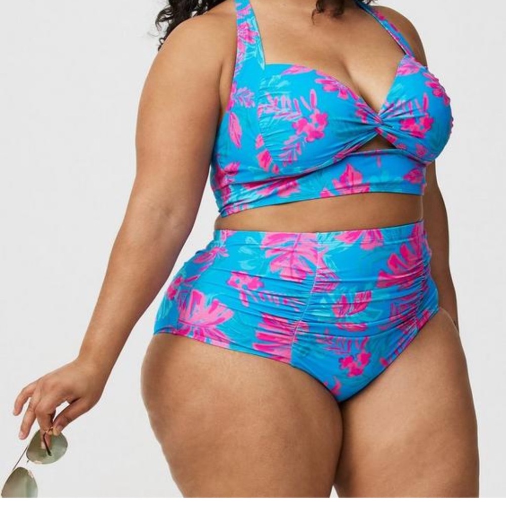 Sold Out NWT Torrid size 1 Blue and Pink Floral Bikini